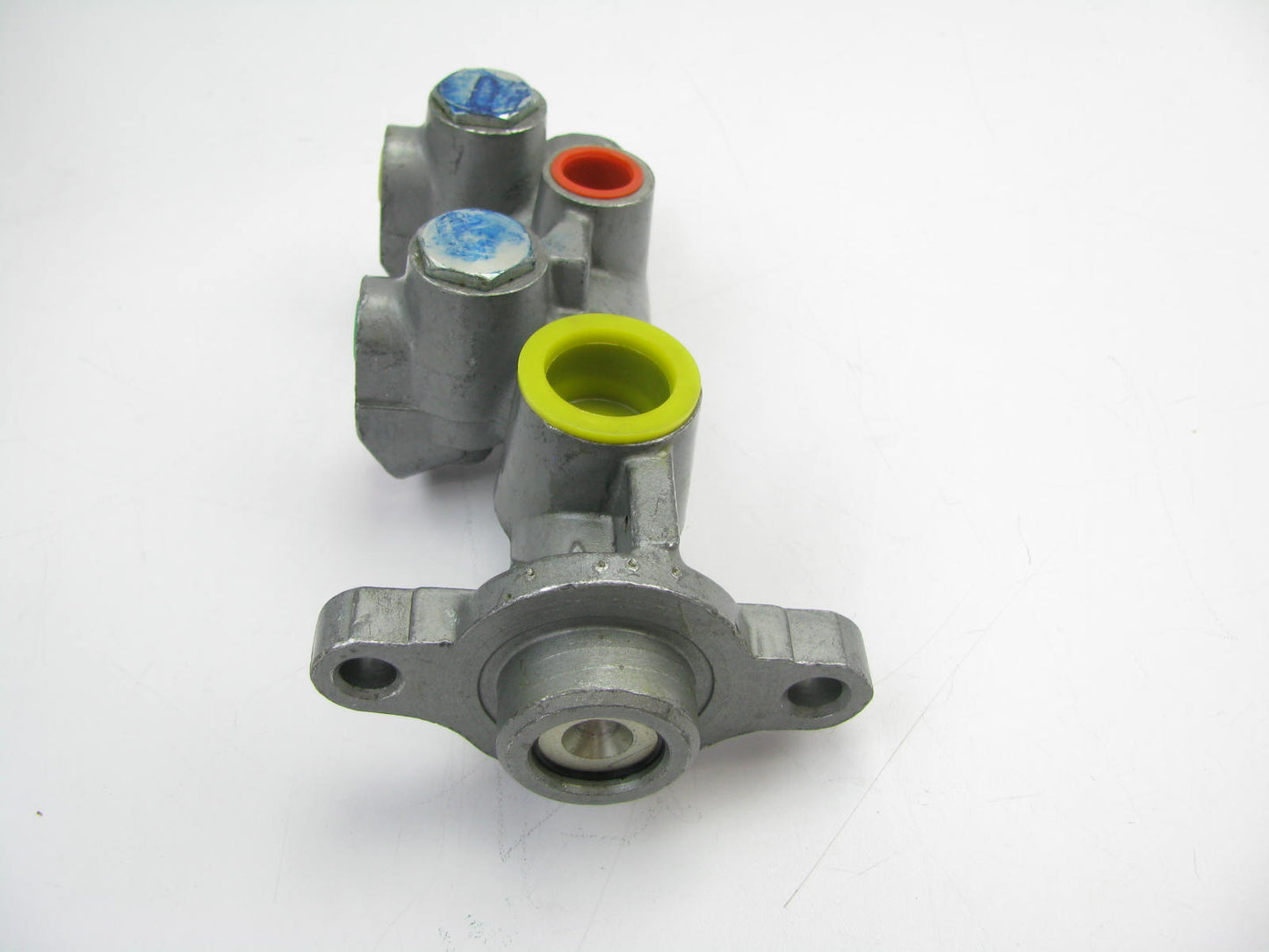 Oem Remanufacturing M2194 Reman Brake Master Cylinder W/O Reservoir
