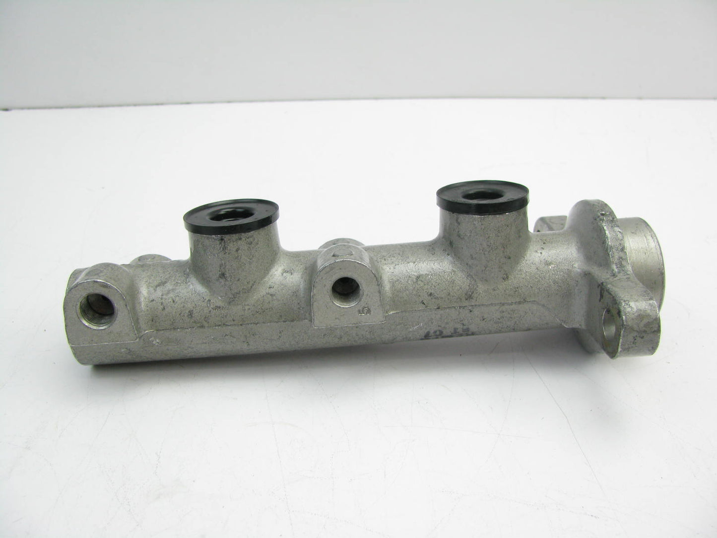 Oem Remanufacturing M2567 Reman Brake Master Cylinder W/O Reservoir
