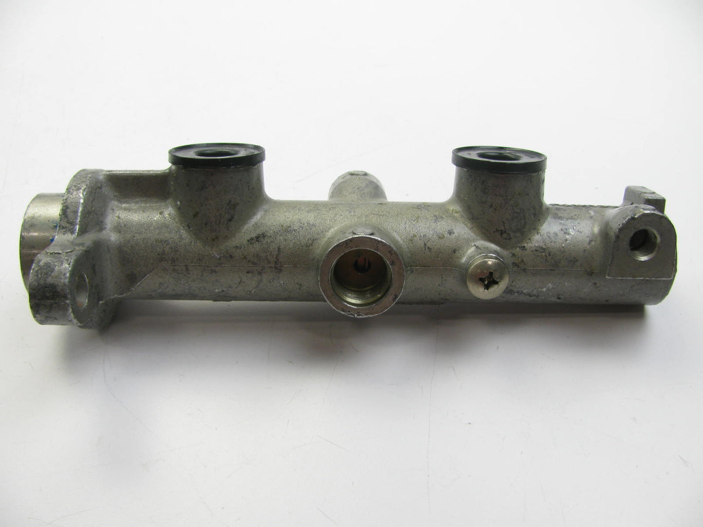 Oem Remanufacturing M2747 Reman Brake Master Cylinder W/O Reservoir