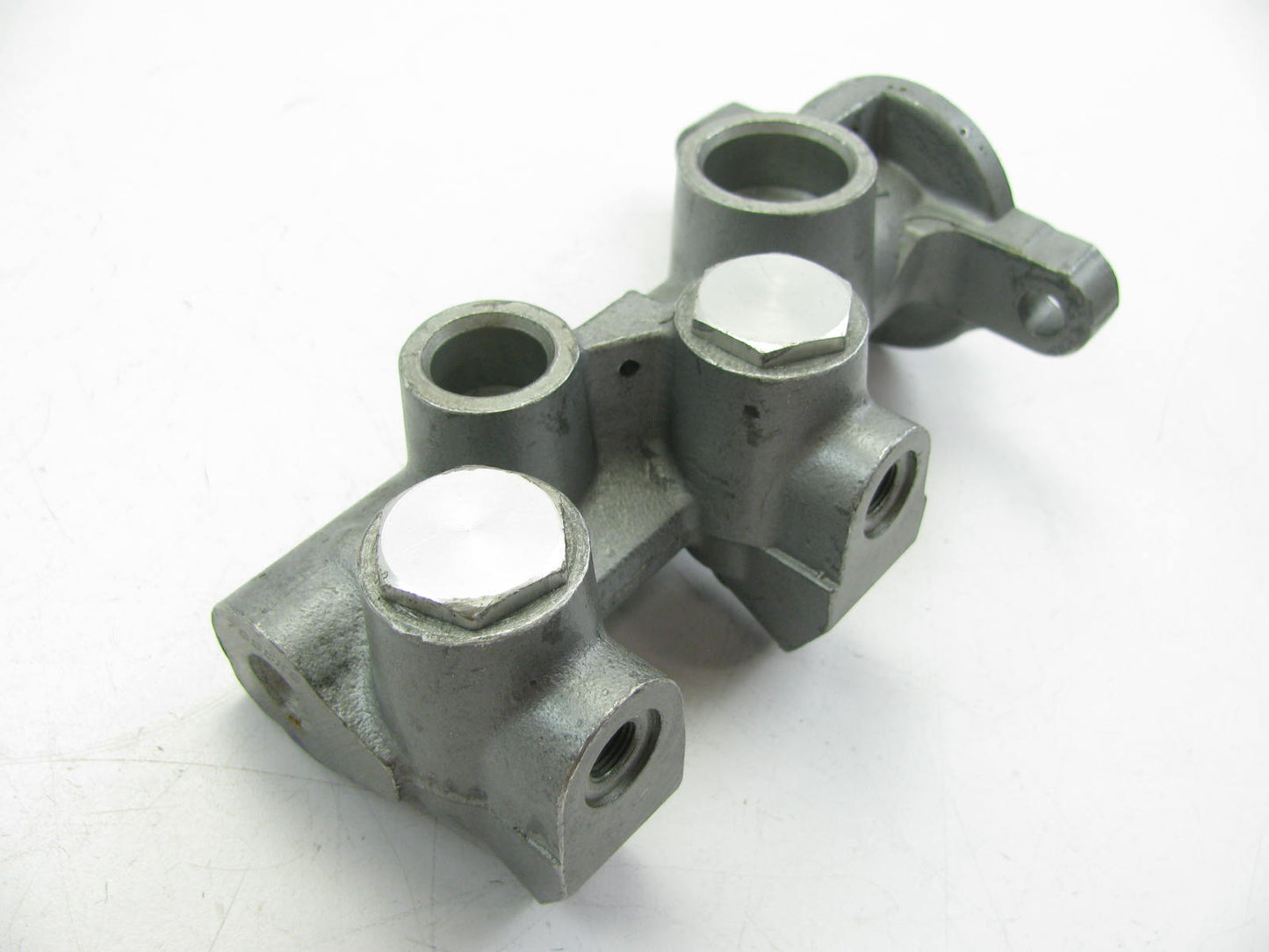 Oem Remanufacturing M3053 Reman Brake Master Cylinder W/O Reservoir
