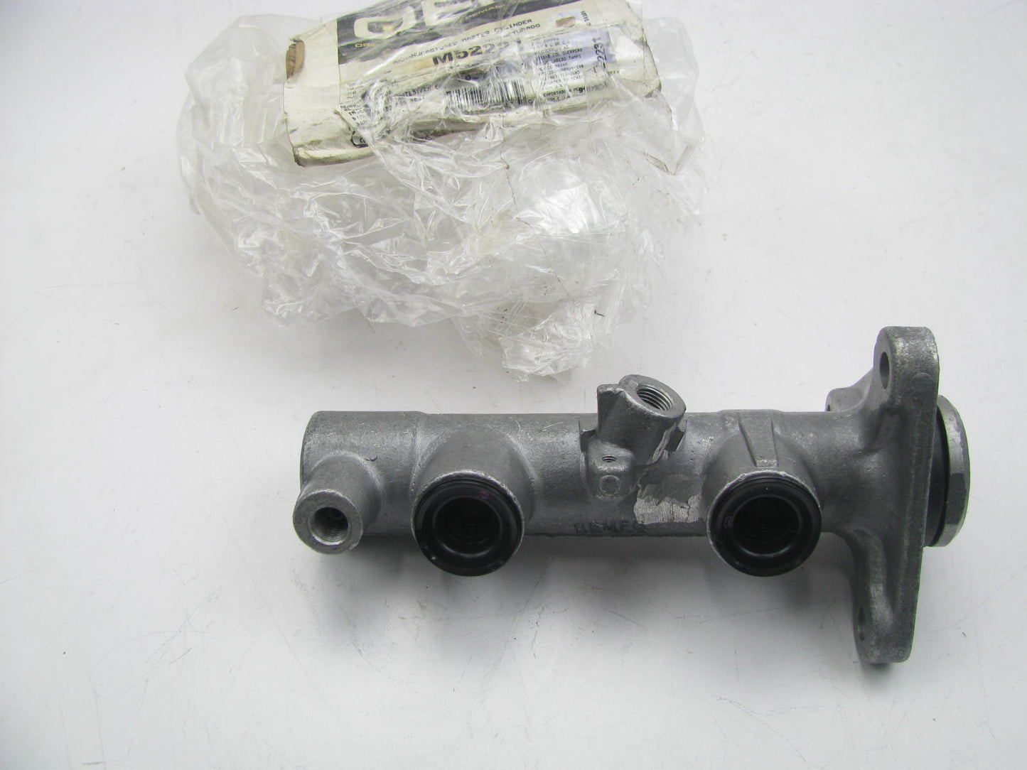 Oem M52231 Remanufactured Brake Master Cylinder W/O Reservoir