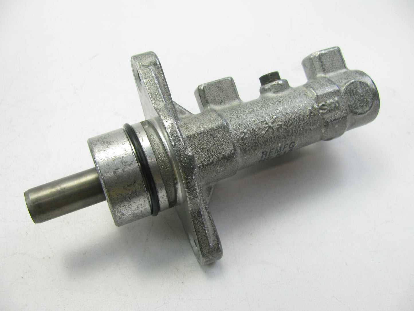 Oem Remanufacturing M52472 Brake Master Cylinder W/ O Reservoir 13/16'' Bore