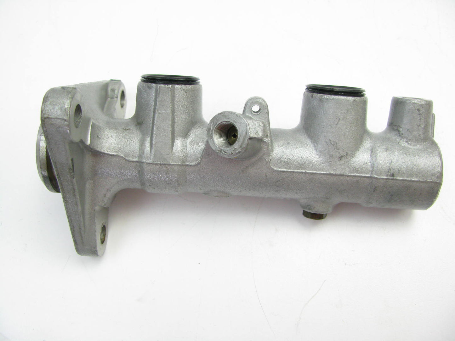Oem Remanufacturing M52523 Brake Master Cylinder W/ O Reservoir W/ O ABS