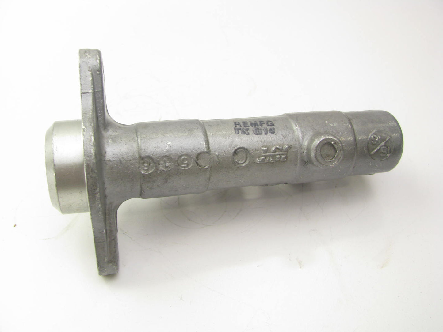 Oem Remanufacturing M52702 Reman Brake Master Cylinder W/O Reservoir