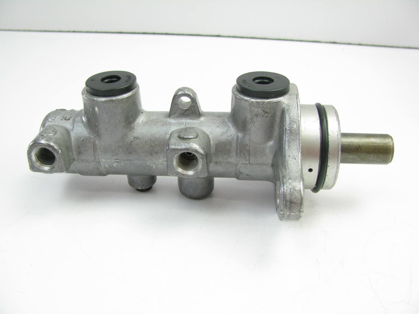Oem M55007 Reman Brake Master Cylinder For 1993-1997 Ford Probe MX-6 1993-99 626