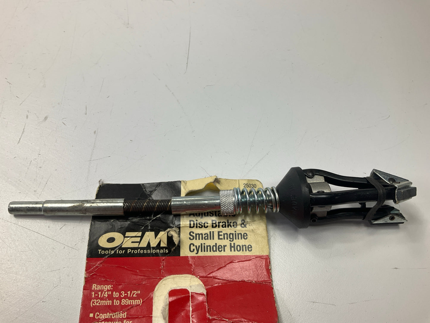 OPEN BOX OEM Tools Adjustable Disc Brake & Small Engine Hone - 1-1/4'' To 3-1/2''