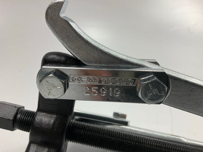 OEM TOOLS 25901 2/3 Jaw 5-Ton Puller, Versatile Gear And Pulley Puller