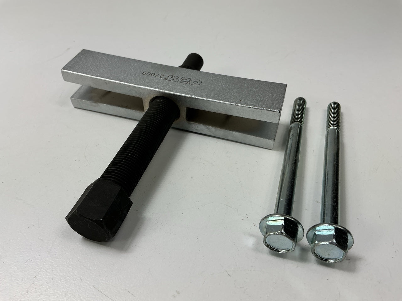 USED #24 - OEM TOOLS 27009 Timing Gear Puller Tool - Pull Timing Gears With Ease