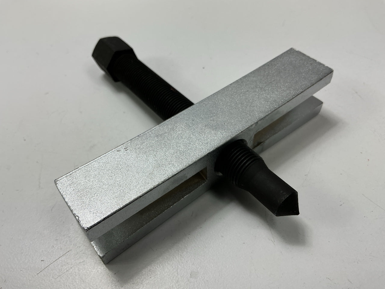 USED #24 - OEM TOOLS 27009 Timing Gear Puller Tool - Pull Timing Gears With Ease