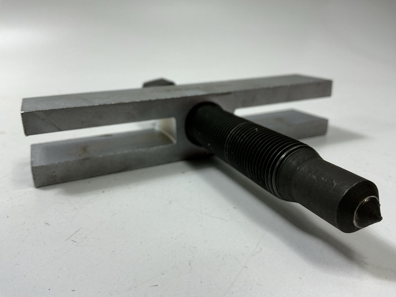 USED #27 - OEM TOOLS 27009 Timing Gear Puller Tool - Pull Timing Gears With Ease