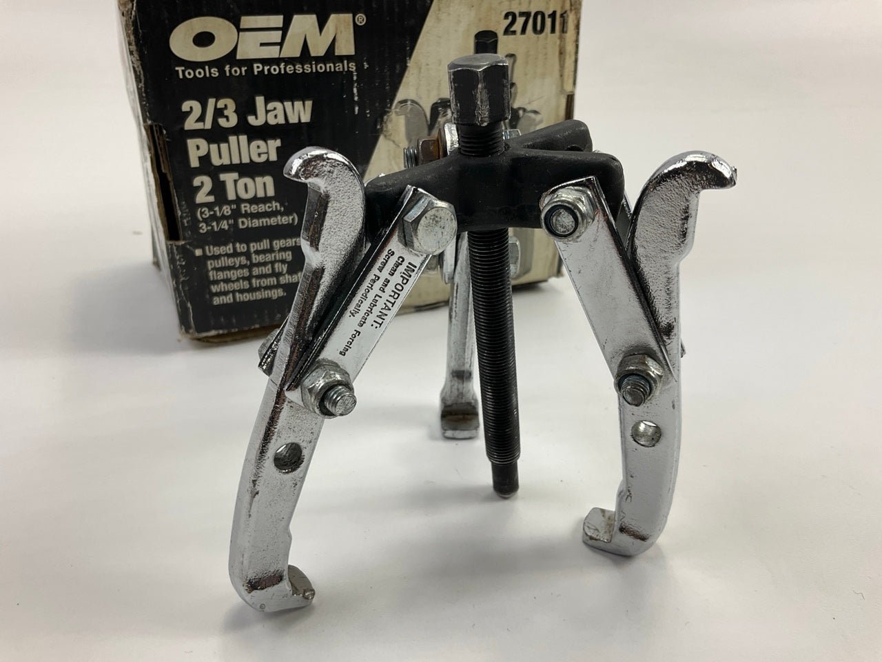 USED #12 - OEM Tools 27011 2-Ton Gear Pulley Puller, 2/3 Jaw, 3-1/4'' Spread