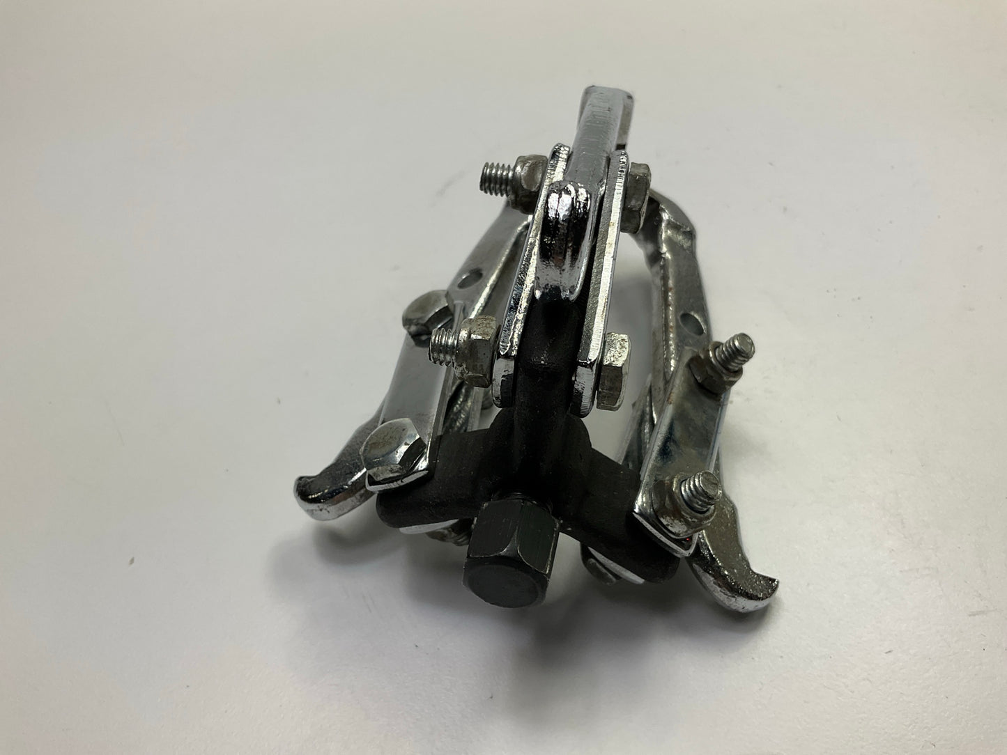 USED #21 - OEM Tools 27011 2-Ton Gear Pulley Puller, 2/3 Jaw, 3-1/4'' Spread