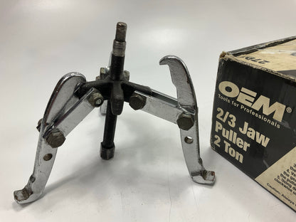 USED #25 - OEM Tools 27011 2-Ton Gear Pulley Puller, 2/3 Jaw, 3-1/4'' Spread