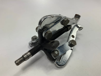 USED #25 - OEM Tools 27011 2-Ton Gear Pulley Puller, 2/3 Jaw, 3-1/4'' Spread