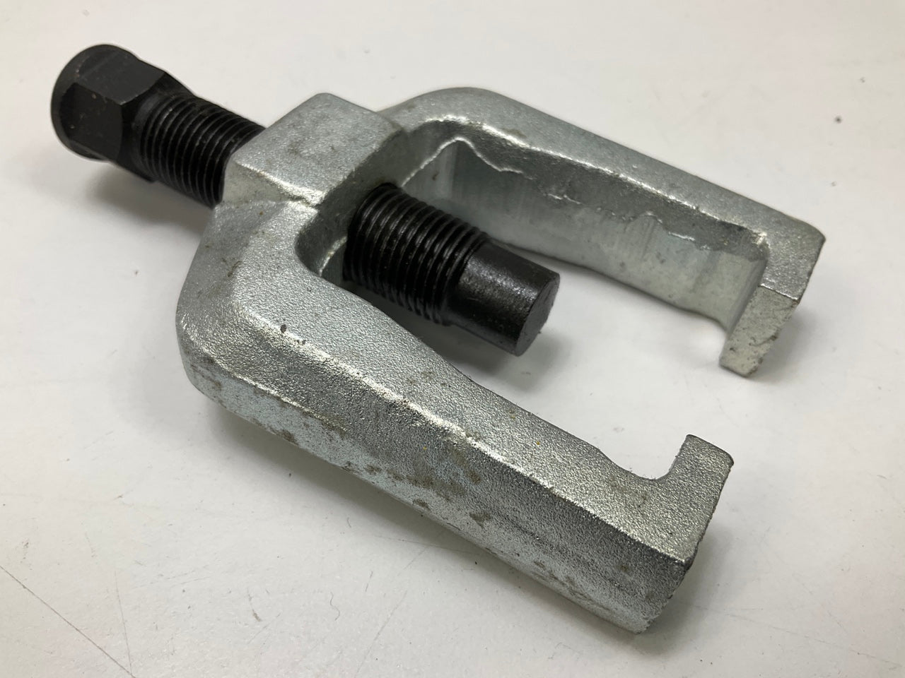 USED #17 - OEM TOOLS 27022 Tie Rod / Pitman Arm Puller Tool