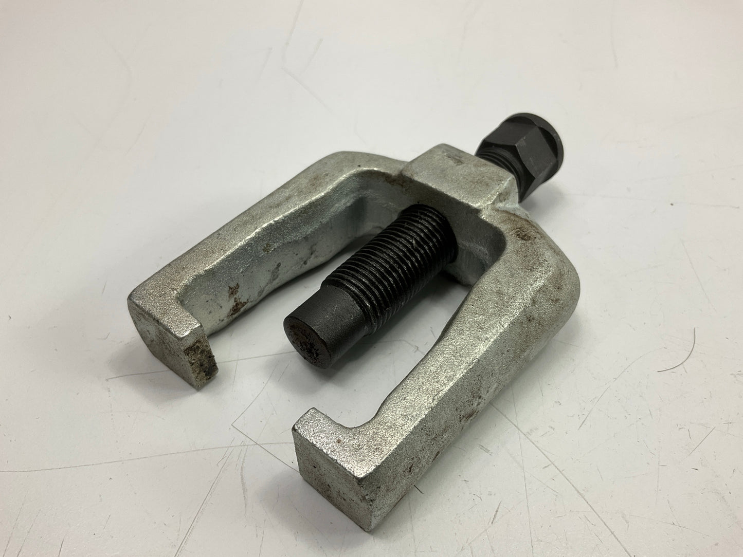 USED #19 - OEM TOOLS 27022 Tie Rod / Pitman Arm Puller Tool