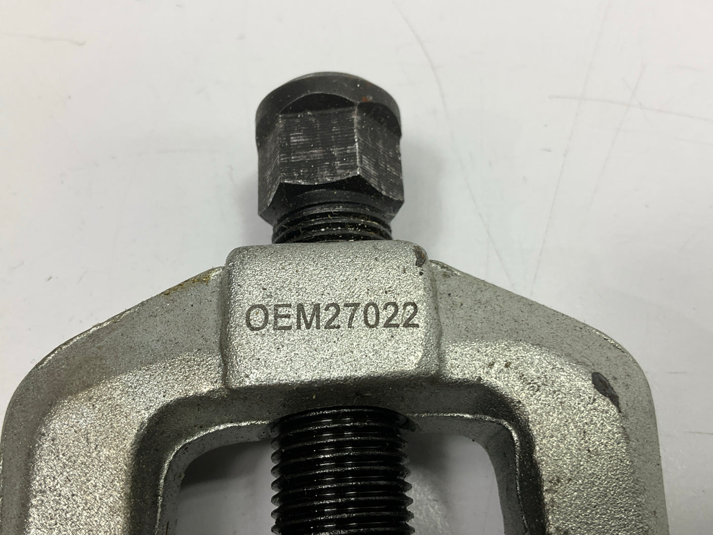 USED #21 - OEM TOOLS 27022 Tie Rod / Pitman Arm Puller Tool