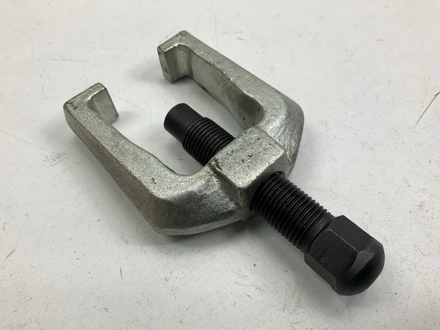 USED #23 - OEM TOOLS 27022 Tie Rod / Pitman Arm Puller Tool