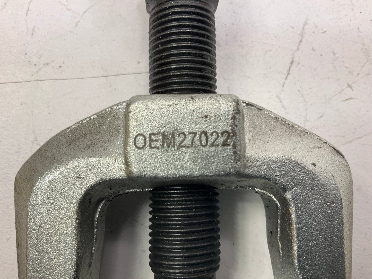 USED #23 - OEM TOOLS 27022 Tie Rod / Pitman Arm Puller Tool