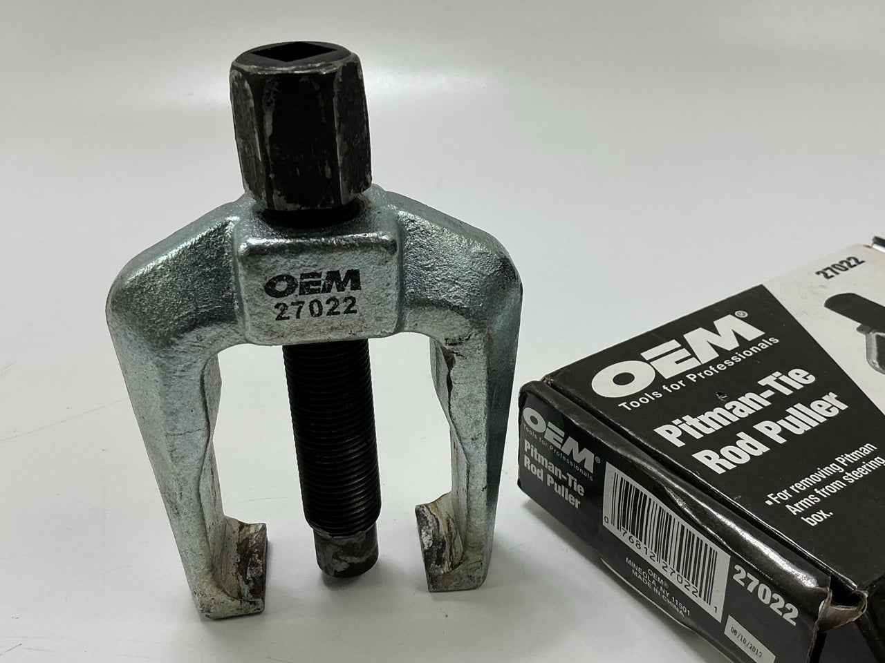 USED #24 - OEM TOOLS 27022 Tie Rod / Pitman Arm Puller Tool