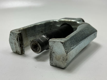 USED #24 - OEM TOOLS 27022 Tie Rod / Pitman Arm Puller Tool