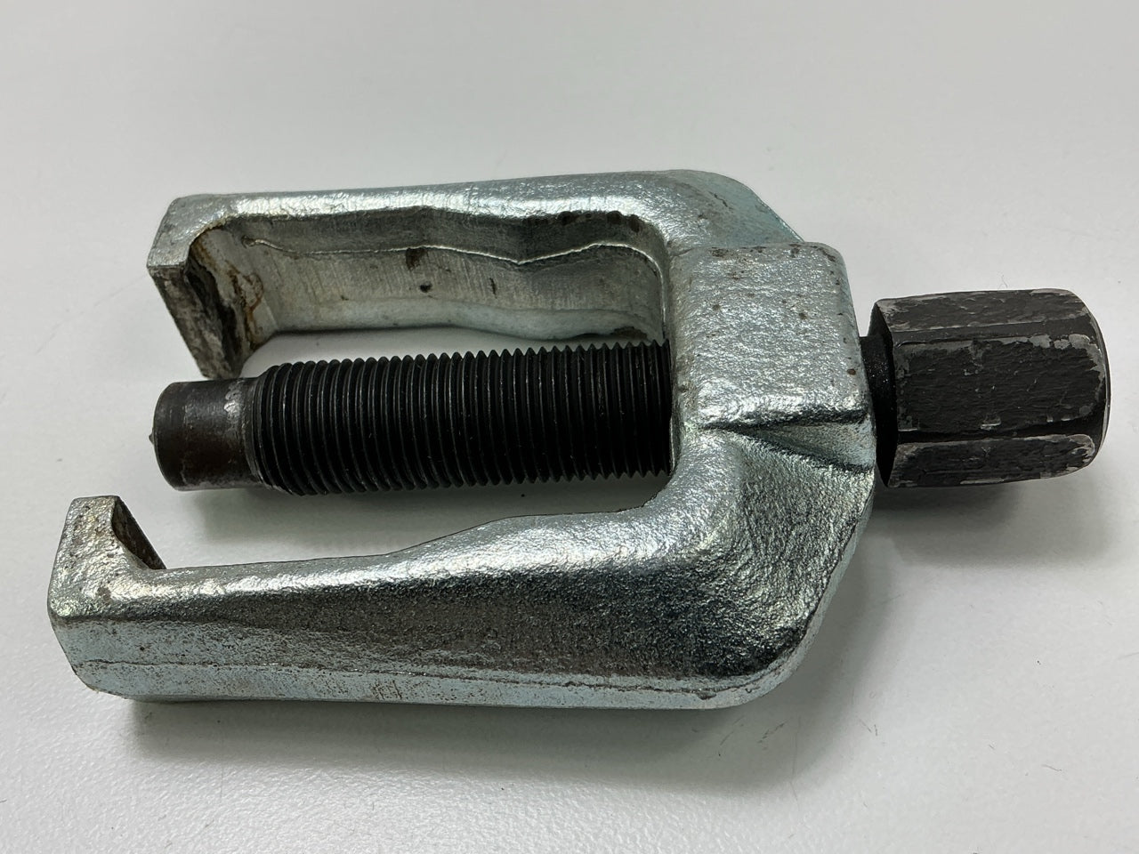 USED #24 - OEM TOOLS 27022 Tie Rod / Pitman Arm Puller Tool
