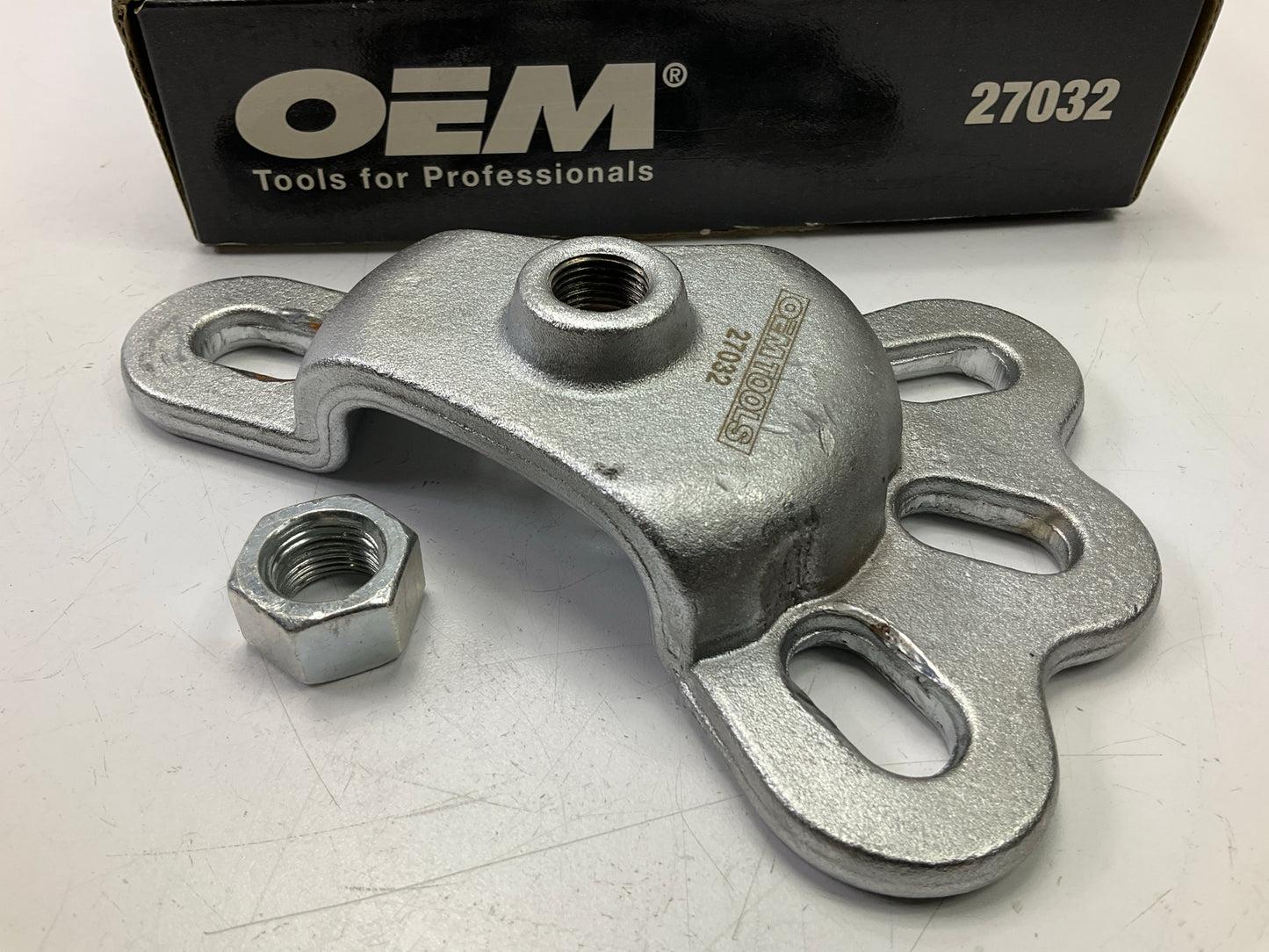 USED #15 - OEM Tools 27032 Flange Type Axle Puller For Use With A Slide Hammer