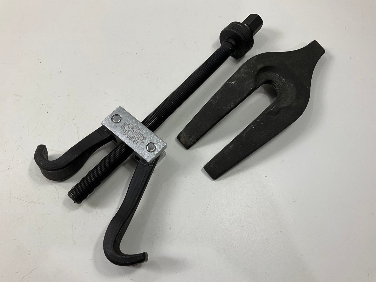 USED #44 - OEM TOOLS 27035 Coil Spring Compressor Tool