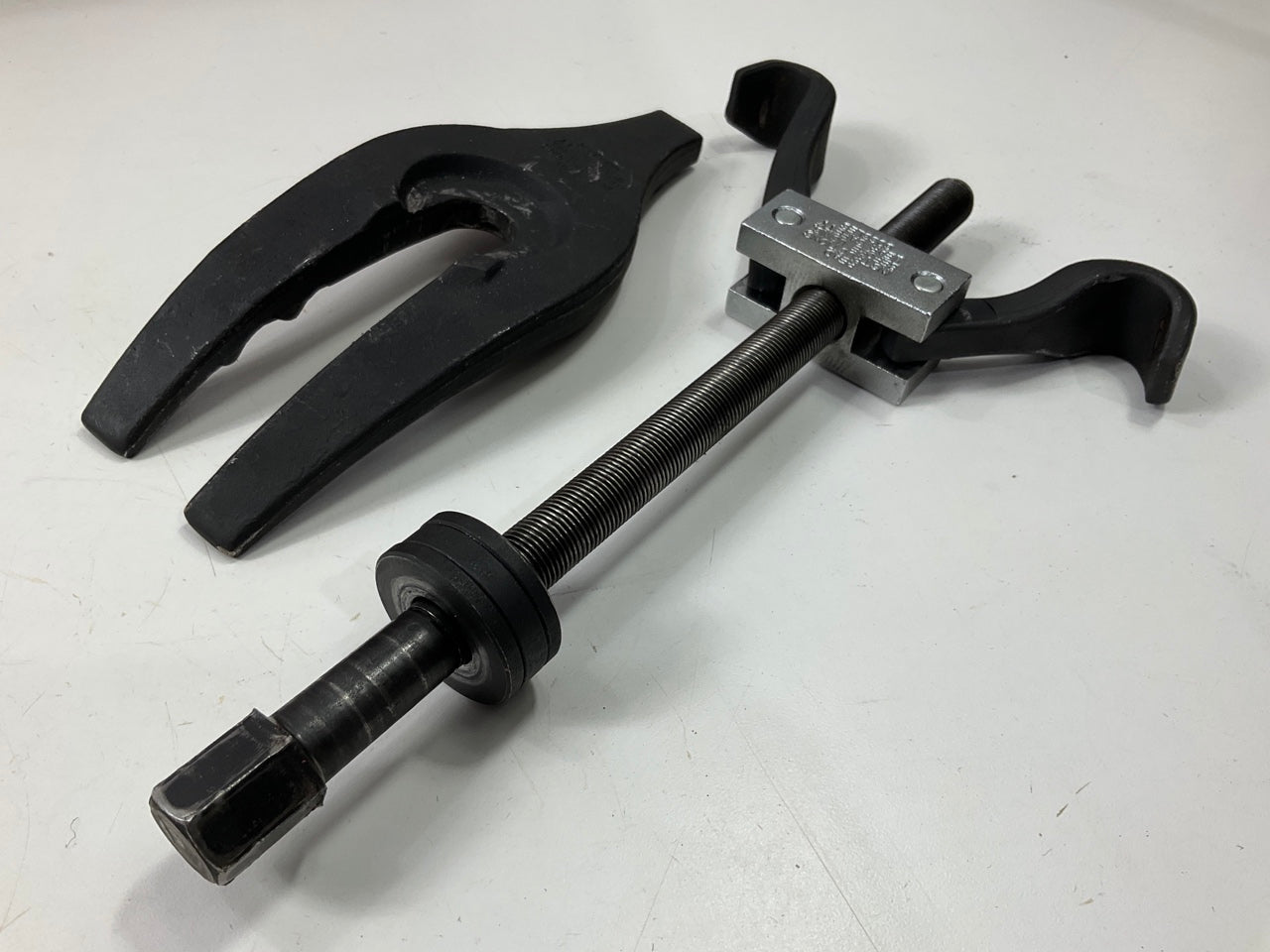 USED #45 - OEM TOOLS 27035 Coil Spring Compressor Tool