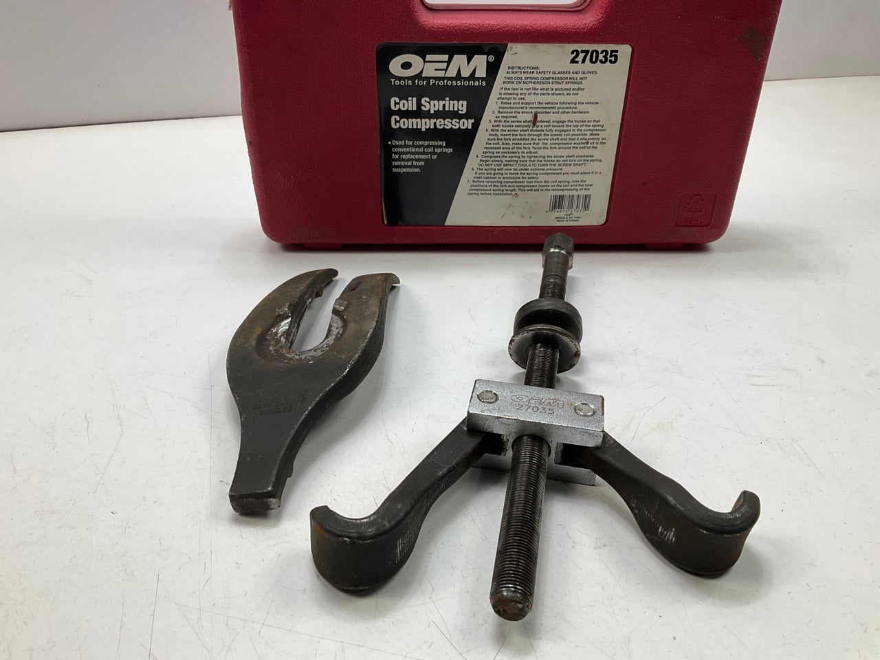 USED #51 - OEM TOOLS 27035 Coil Spring Compressor Tool