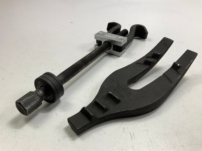 USED #53 - OEM TOOLS 27035 Coil Spring Compressor Tool