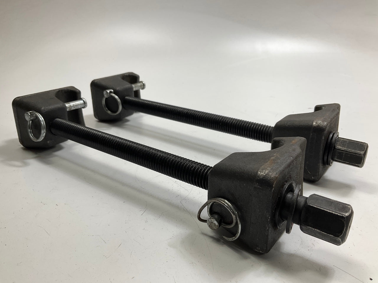 USED #28 - OEM TOOLS 27036 10.75'' MacPherson Strut Spring Compressor Tool