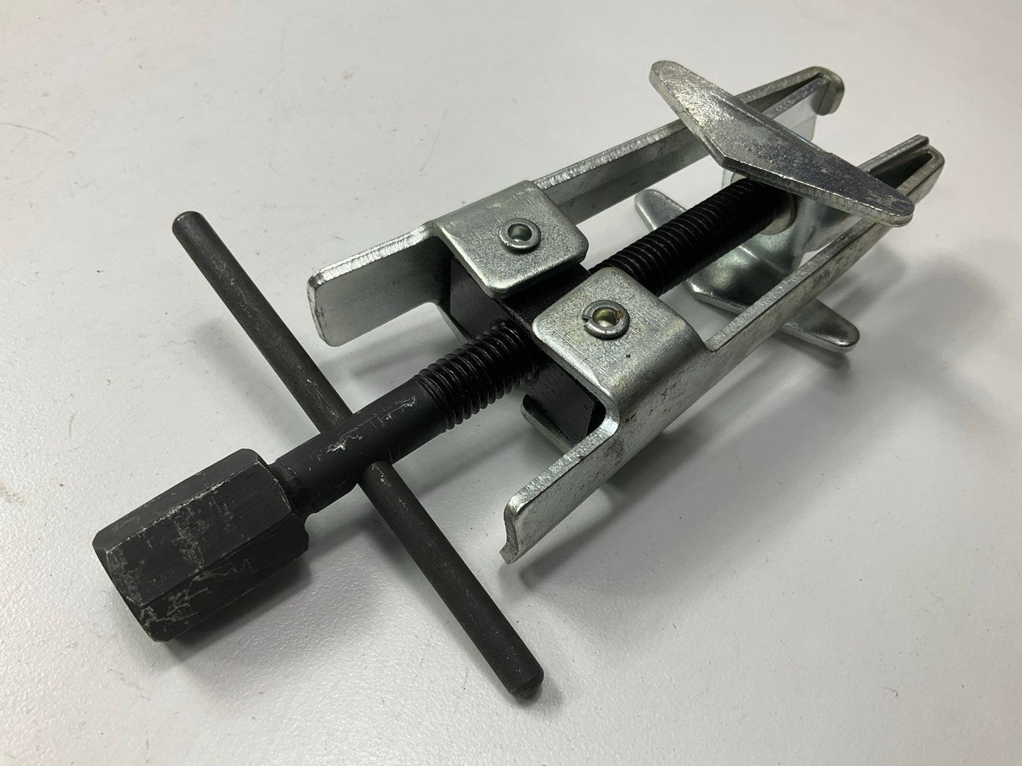 USED #14 - OEM Tools 27040 Engine Valve Spring Compressor - 2'' High X 6.8'' Long