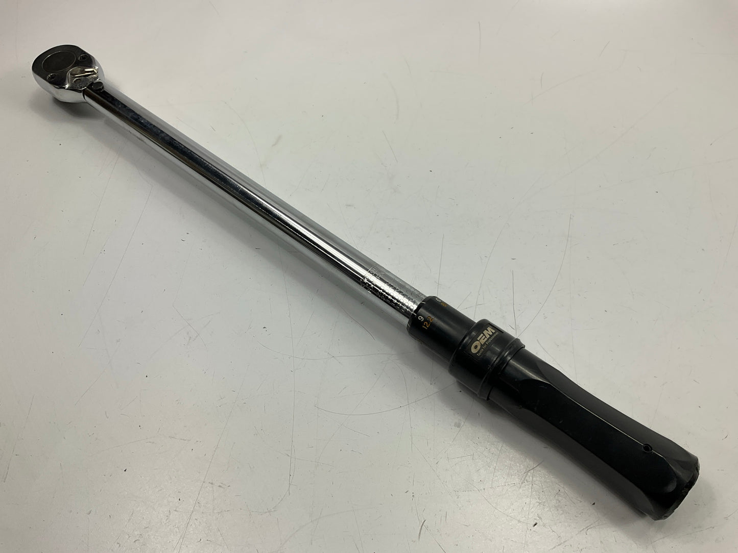 USED #21 - OEM Tools 1/2'' Drive Click Type Torque Wrench (30-250 Ft Lb)