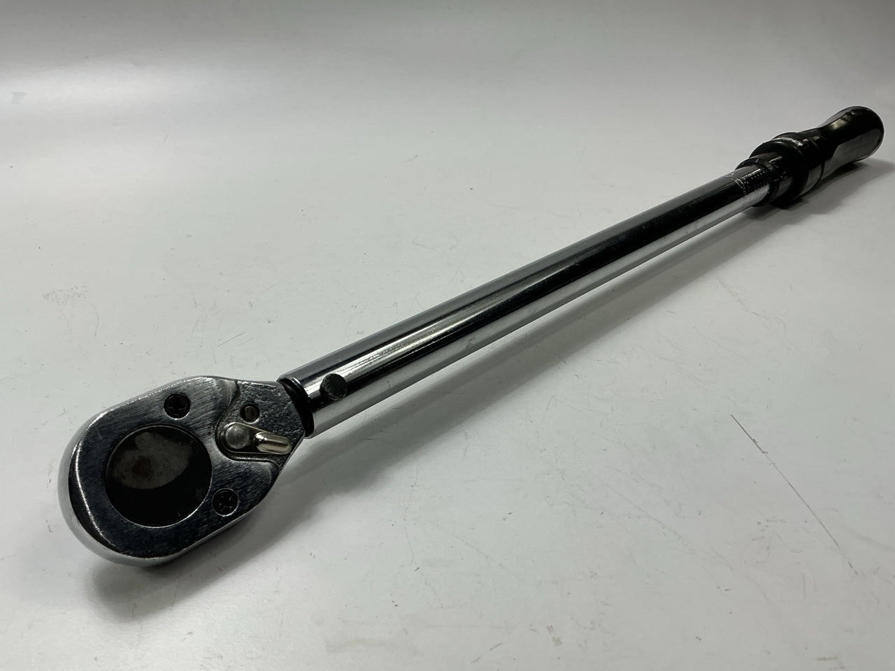 USED #24 - OEM Tools 1/2'' Drive Click Type Torque Wrench (30-250 Ft Lb)