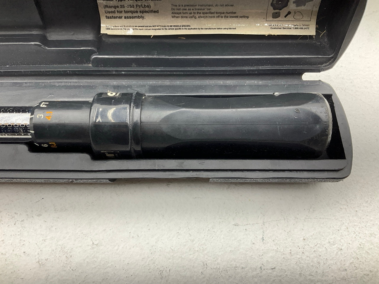 USED #25 - OEM Tools 1/2'' Drive Click Type Torque Wrench (30-250 Ft Lb)