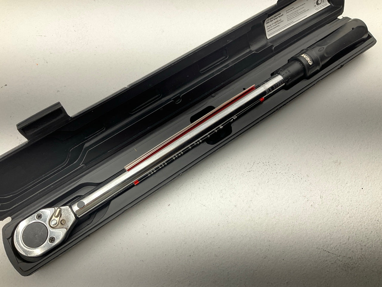 USED #27 - OEM Tools 1/2'' Drive Click Type Torque Wrench (30-250 Ft Lb)