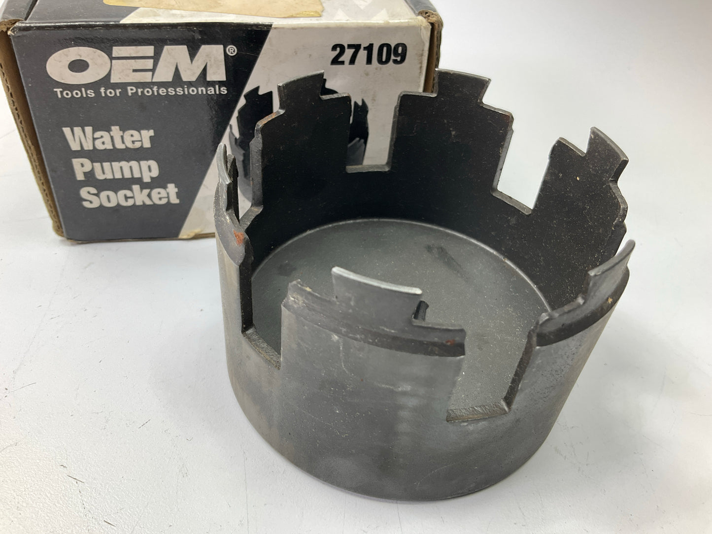 USED #28 OEM Tools 27109 Water Pump Socket Remover / Installer For Cadillac 4.6L