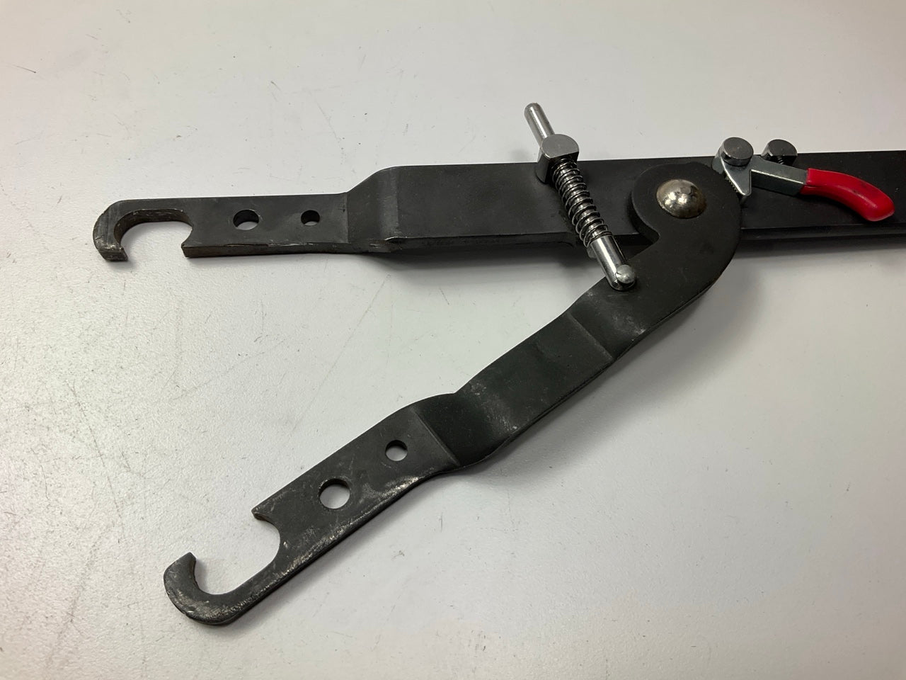 USED #18 - OEM Tools 27171 Adjustable Fan Clutch Holding Tool