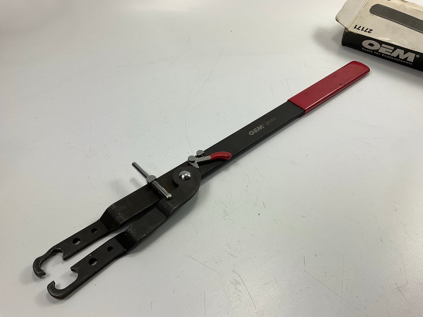 USED #22 - OEM Tools 27171 Adjustable Fan Clutch Holding Tool