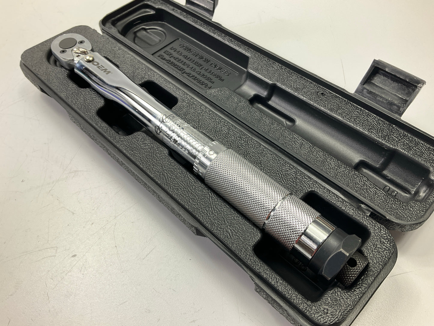 USED #7 - OEM Tools 27173 3/8'' Drive Click Style Torque Wrench 20-200 Inch/Lbs.
