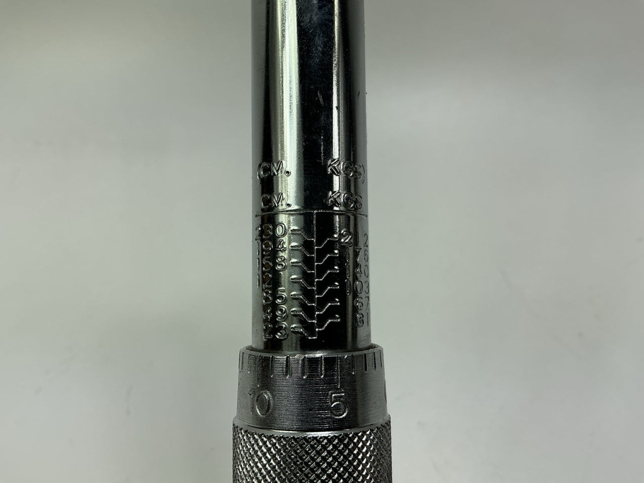 USED #8 - OEM Tools 27173 3/8'' Drive Click Style Torque Wrench 20-200 Inch/Lbs.