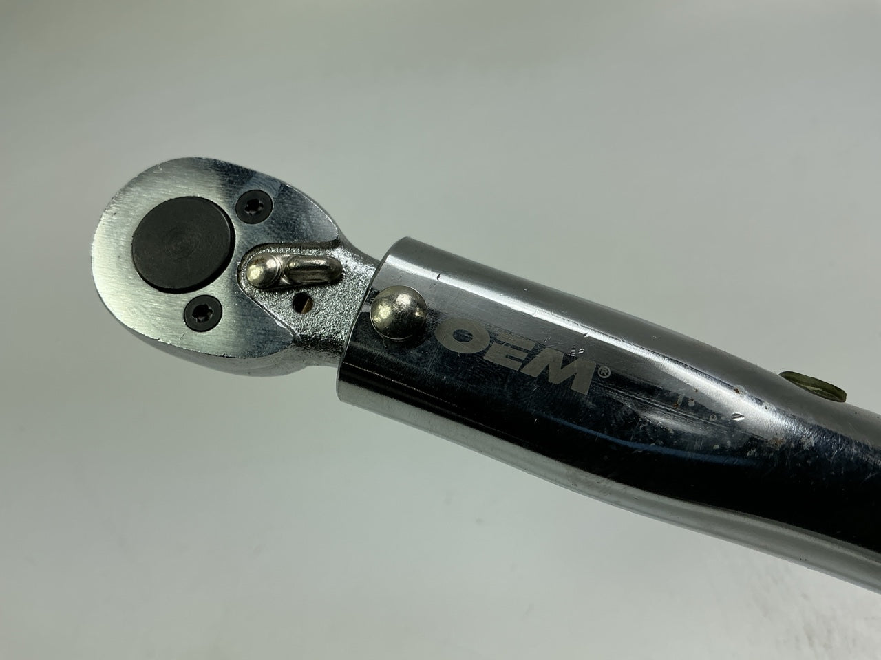 USED #8 - OEM Tools 27173 3/8'' Drive Click Style Torque Wrench 20-200 Inch/Lbs.