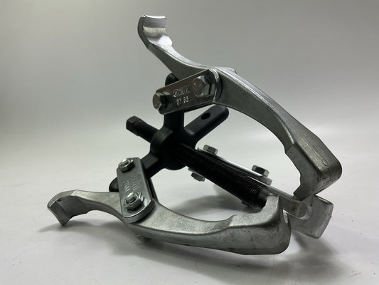 USED #17 - OEM Tools 27183 Reversible Puller, 2 & 3 Jaw, 7-Ton, 7'' Spread