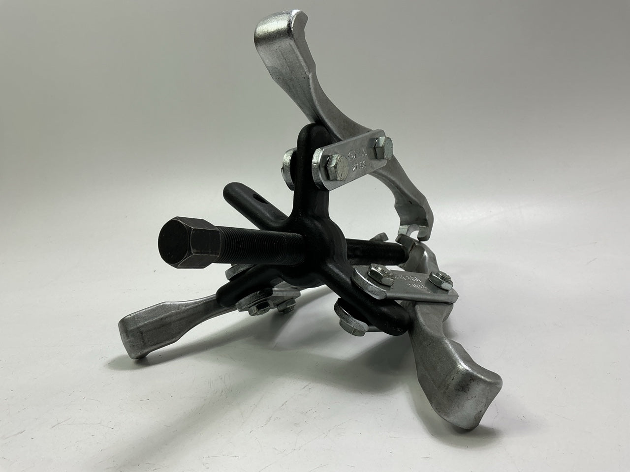 USED #17 - OEM Tools 27183 Reversible Puller, 2 & 3 Jaw, 7-Ton, 7'' Spread