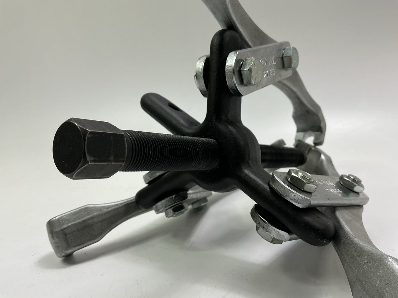 USED #17 - OEM Tools 27183 Reversible Puller, 2 & 3 Jaw, 7-Ton, 7'' Spread