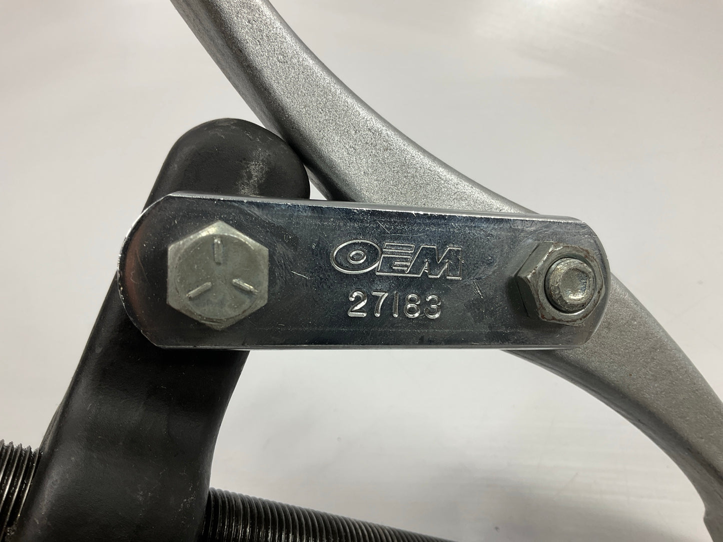 USED #18 - OEM Tools 27183 Reversible Puller, 2 & 3 Jaw, 7-Ton, 7'' Spread