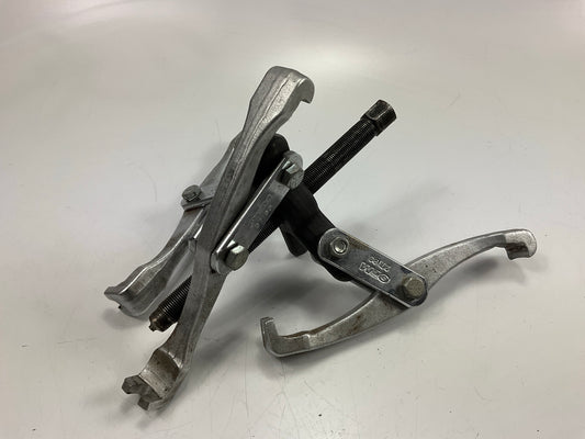 USED #19 - OEM Tools 27183 Reversible Puller, 2 & 3 Jaw, 7-Ton, 7'' Spread