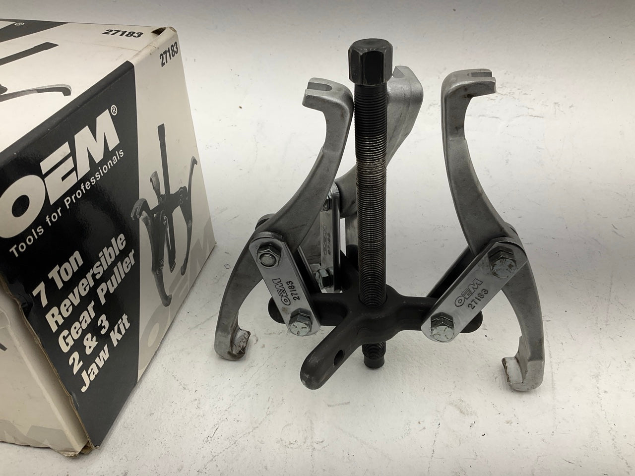 USED #26 - OEM Tools 27183 Reversible Puller, 2 & 3 Jaw, 7-Ton, 7'' Spread