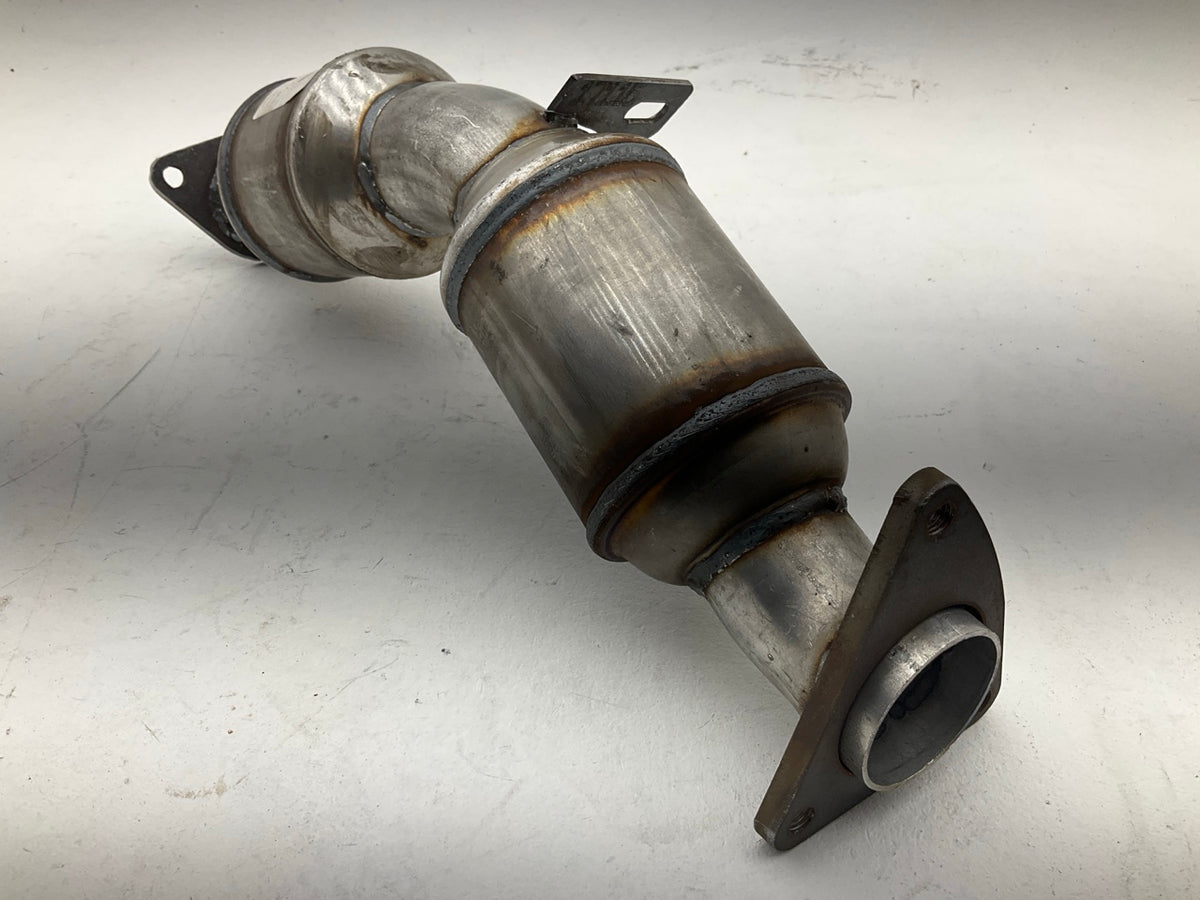 OES 2101-522416 Left Direct-fit Catalytic Converter